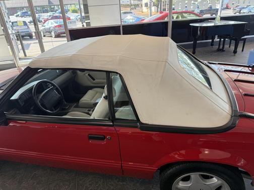 1993 Ford Mustang LX 5.0L