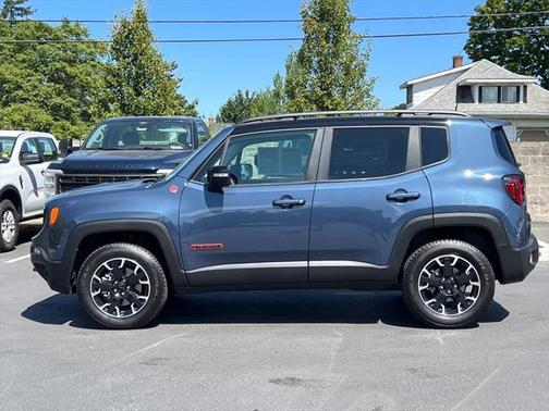 2023 Jeep Renegade Trailhawk