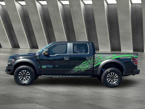 Tuxedo Black Metallic 2013 Ford F-150 SVT Raptor