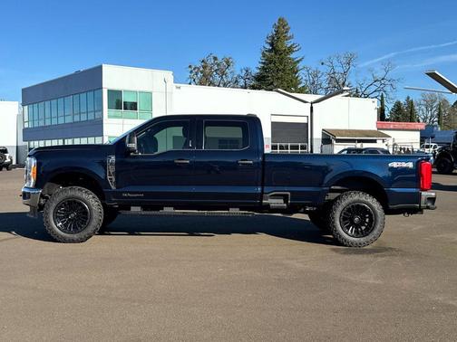 2023 Ford F-350 XLT
