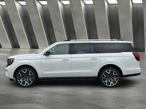 Star White Metallic Tri-Coat 2026 Ford Expedition Max Platinum