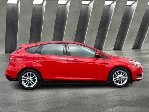 Race Red 2017 Ford Focus SE