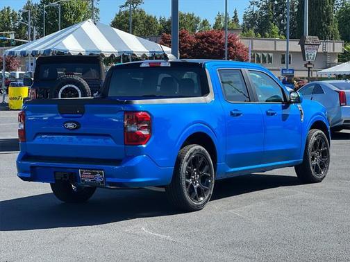 2025 Ford Maverick Lobo Standard