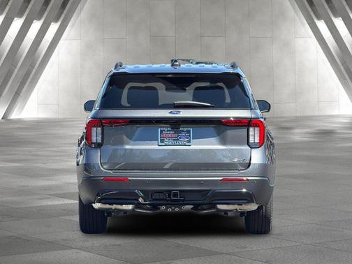 Carbonized Gray Metallic 2026 Ford Explorer ST-Line