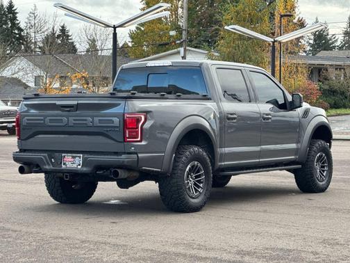 2020 Ford F-150 Raptor