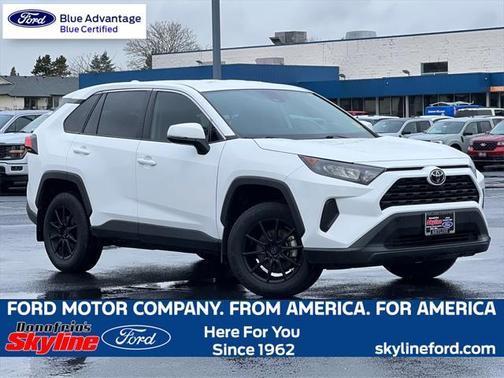 2022 Toyota RAV4 LE