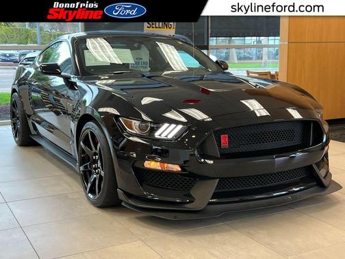 2017 Ford Shelby GT350 Base