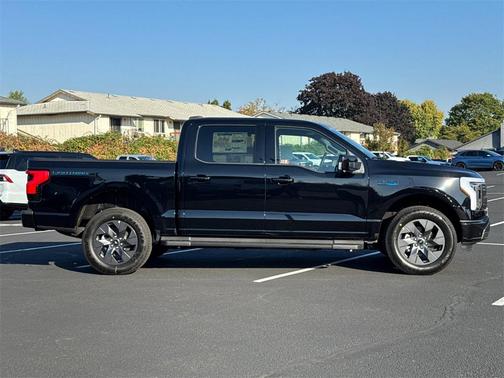 2025 Ford F-150 Lightning LARIAT
