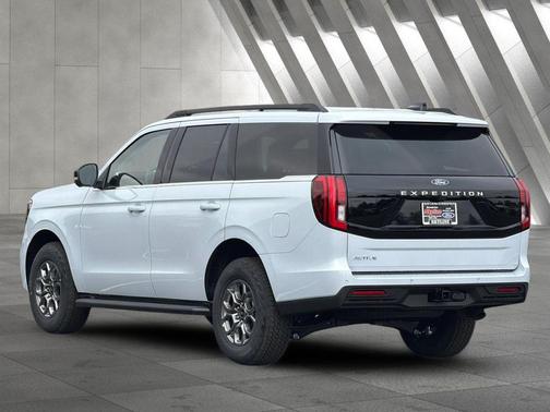 Space Silver Metallic 2026 Ford Expedition Active