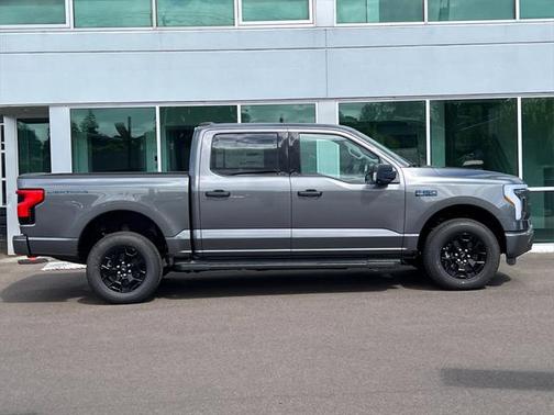 2025 Ford F-150 Lightning XLT