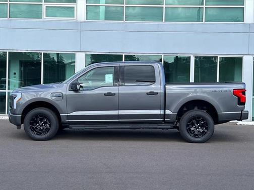 2025 Ford F-150 Lightning XLT