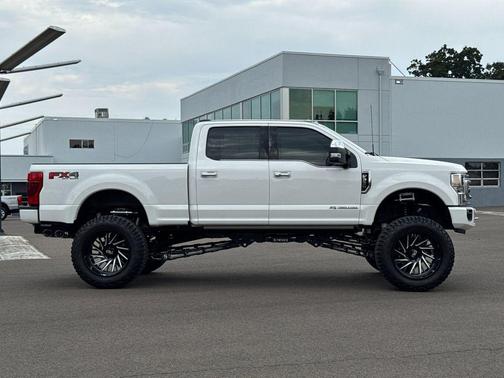 2022 Ford F-350 Platinum