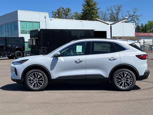 2025 Ford Escape PHEV SE