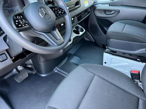2024 Mercedes-Benz Sprinter 2500 Standard Roof