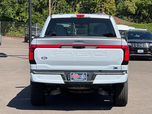 2025 Ford F-150 Lightning LARIAT