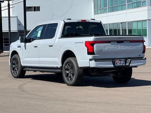 2025 Ford F-150 Lightning LARIAT