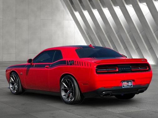 2016 Dodge Challenger SRT 392