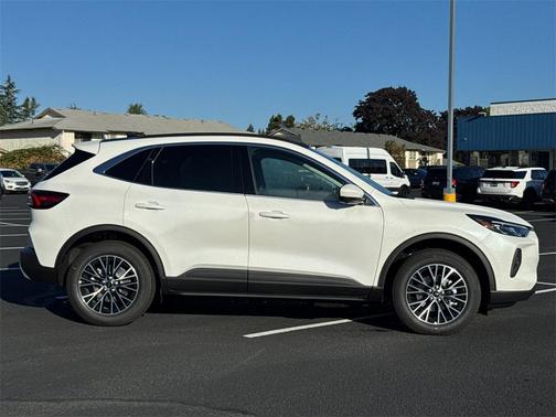 2025 Ford Escape PHEV SE