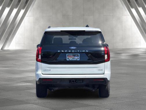 Oxford White 2026 Ford Expedition Max Active 4x4