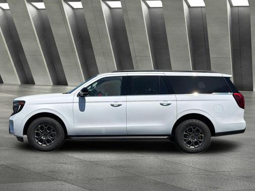 Oxford White 2026 Ford Expedition Max Active 4x4