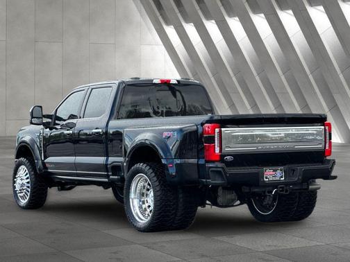 2025 Ford F-450 Platinum