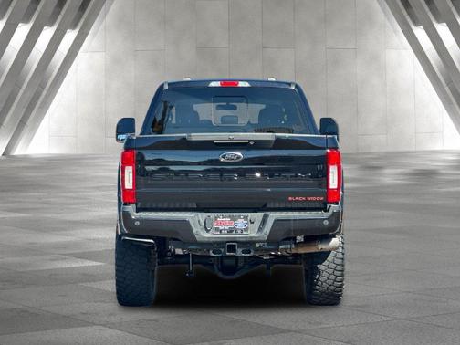 Black 2022 Ford F-250 Lariat