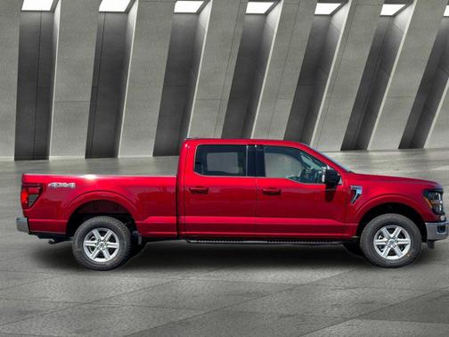 Ruby Red Metallic Tinted Clearcoat 2026 Ford F-150 XLT