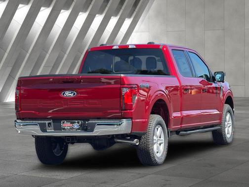 Ruby Red Metallic Tinted Clearcoat 2026 Ford F-150 XLT