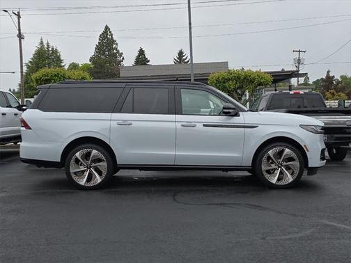 2025 Lincoln Navigator Black Label