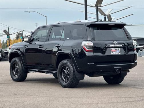 2017 Toyota 4Runner SR5