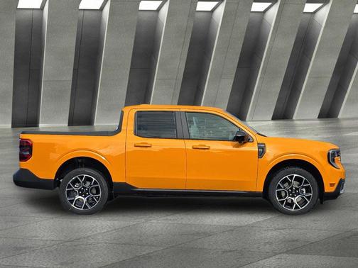 Orange Fury Metallic Tri-Coat 2026 Ford Maverick Lariat