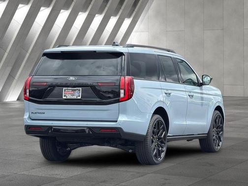 Glacier Gray Metallic Tri-Coat 2026 Ford Expedition Platinum