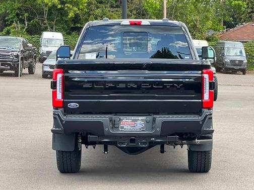 2025 Ford F-350 Platinum