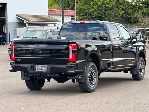2025 Ford F-350 Platinum