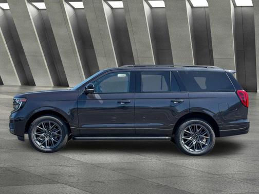 Dark Matter Gray Metallic 2026 Ford Expedition Platinum
