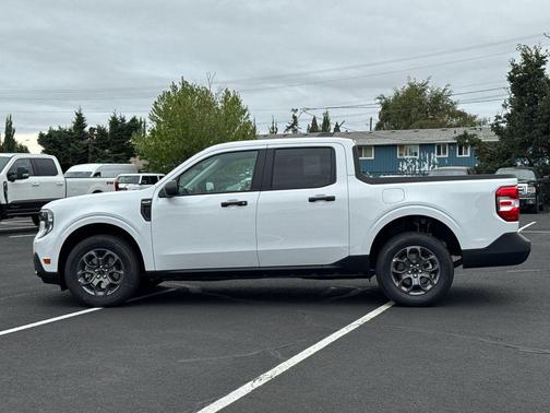 Oxford White 2025 Ford Maverick XLT