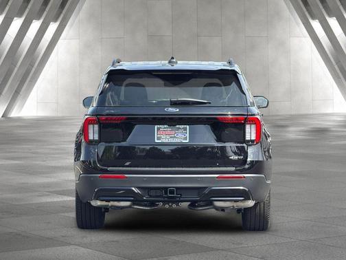 Agate Black Metallic 2026 Ford Explorer ST-Line
