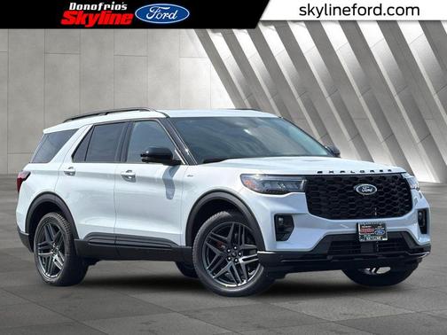 Space White Metallic 2026 Ford Explorer ST-Line