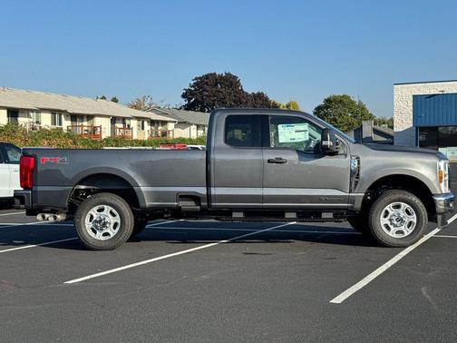 2026 Ford F-350 XLT