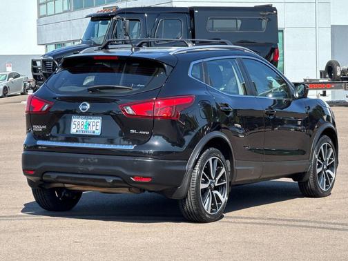 2017 Nissan Rogue Sport SL