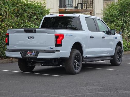 2025 Ford F-150 Lightning XLT