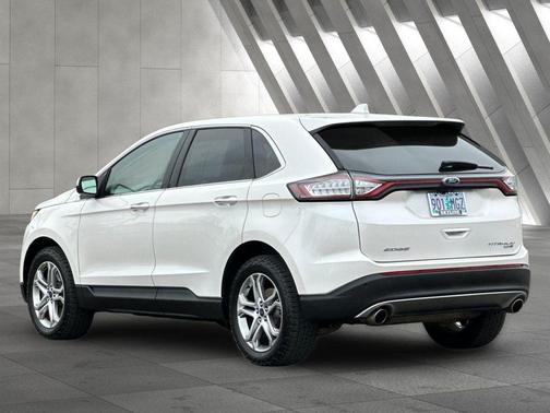 White Platinum Clearcoat Metallic 2016 Ford Edge Titanium
