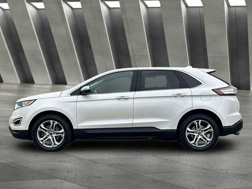 White Platinum Clearcoat Metallic 2016 Ford Edge Titanium