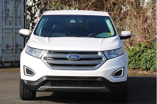 White Platinum Clearcoat Metallic 2016 Ford Edge Titanium