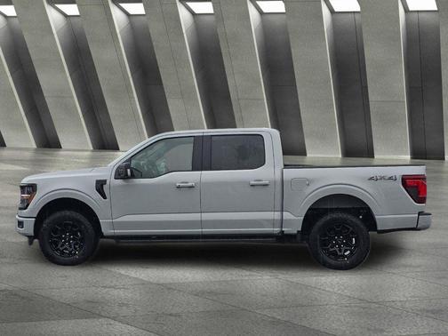 Avalanche 2026 Ford F-150 XLT