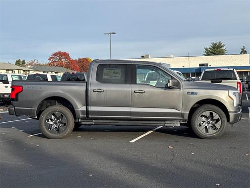 2025 Ford F-150 Lightning LARIAT