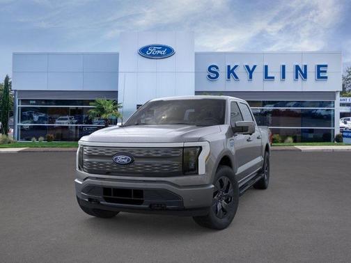 2025 Ford F-150 Lightning LARIAT
