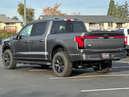 2025 Ford F-150 Lightning LARIAT