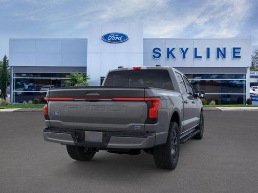 2025 Ford F-150 Lightning LARIAT