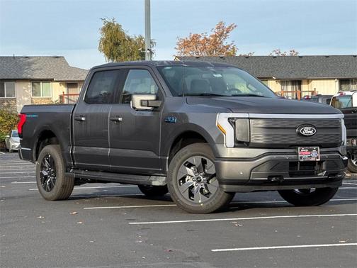 2025 Ford F-150 Lightning LARIAT